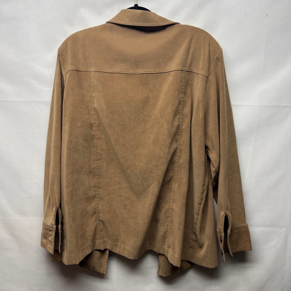 Dress Barn Faux Suede Women's Brown Button Front Shacket Size 1X - Picture 4 of 7